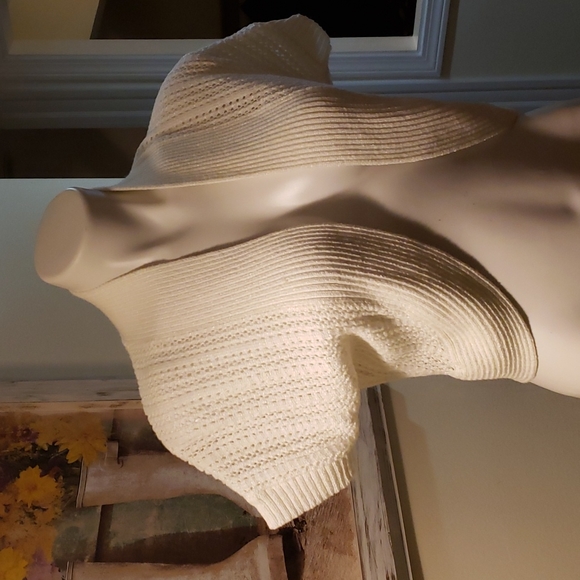 APT. 9 Cardigan - Picture 3 of 6